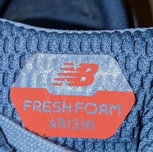 New Balance Gray Mariscg3 Fresh Foam Running Sneakers Size men's 12 GUC - Picture 2 of 10